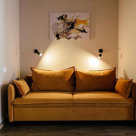 Апартаменты Lara Apartament 3 Львов Экстерьер фото