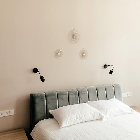 Апартаменты Lara Apartament 3 Львов Экстерьер фото