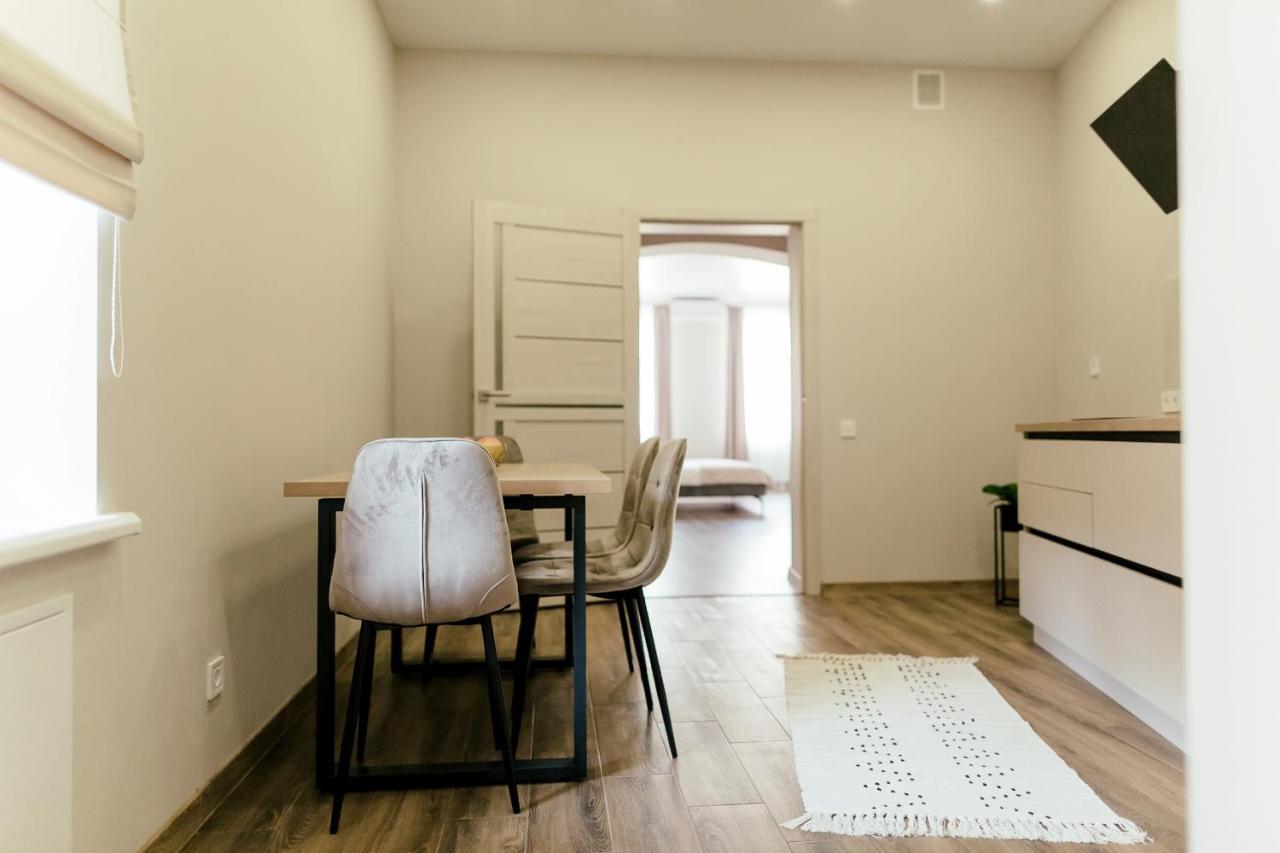 Апартаменты Lara Apartament 3 Львов Экстерьер фото